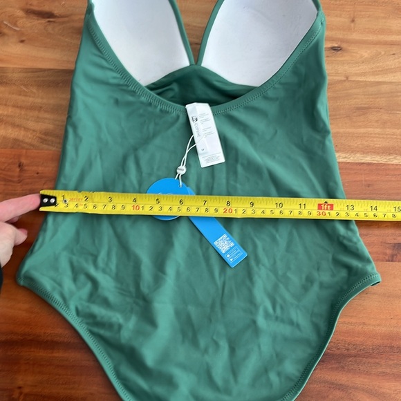 Cupshe New Halter One Piece Bathing Suit size medium - Picture 4 of 7